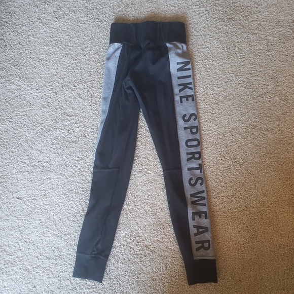 Nike Pants - Nike Sports Wear Black & Gray Workout Leggings S
